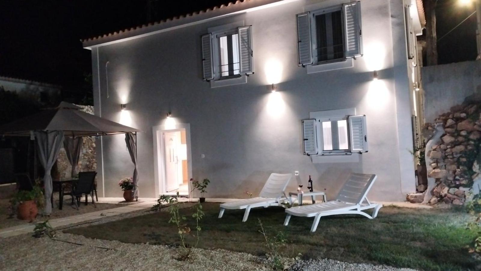 Vikou House Villa Yírion Exterior foto